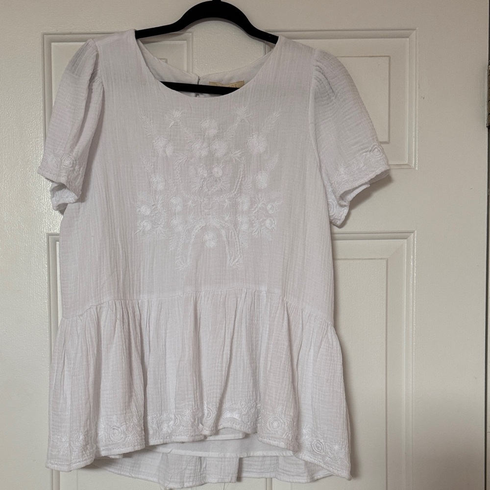 Chic White Floral Women's Blouse - Picture 3 of 4